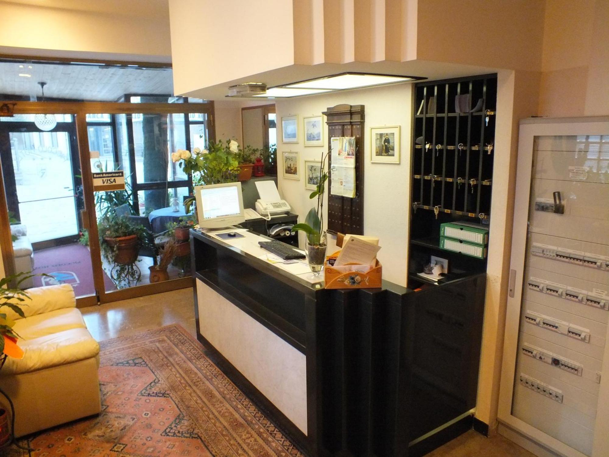 Piccolo Hotel Лиццано-ин-Бельведере Экстерьер фото