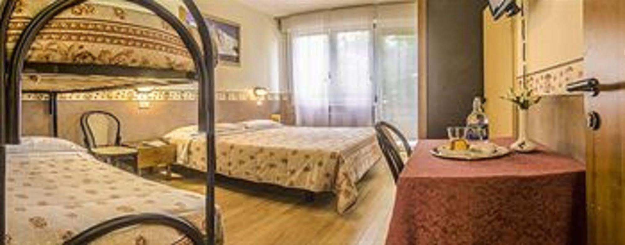 Piccolo Hotel Лиццано-ин-Бельведере Экстерьер фото